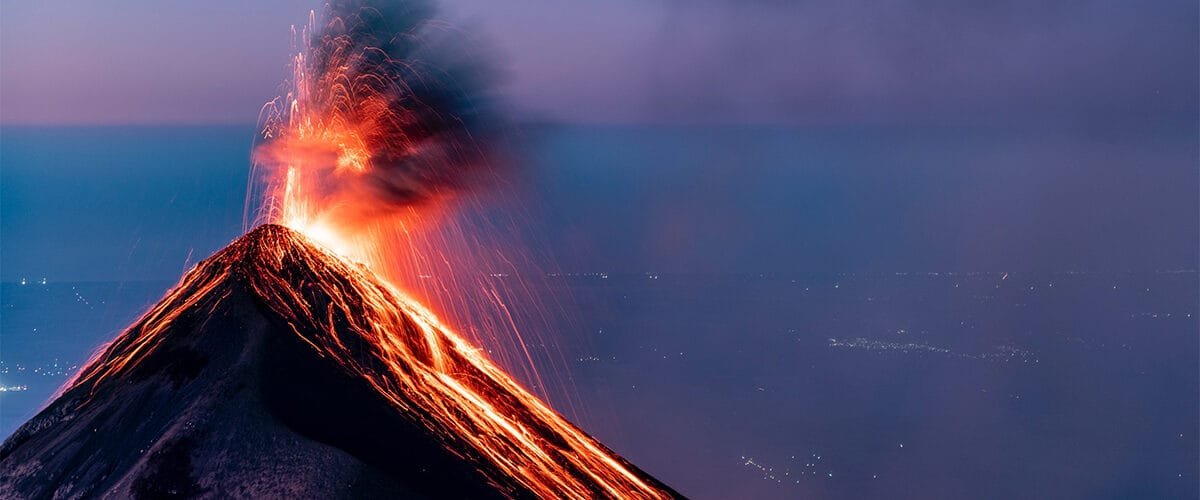 Clasificación geológica de volcanes: tipos hidromagmáticos, fisurales y subterráneos clasificacion-geologica-de-volcanes:-tipos-hidromagmaticos,-fisurales-y-subterraneos