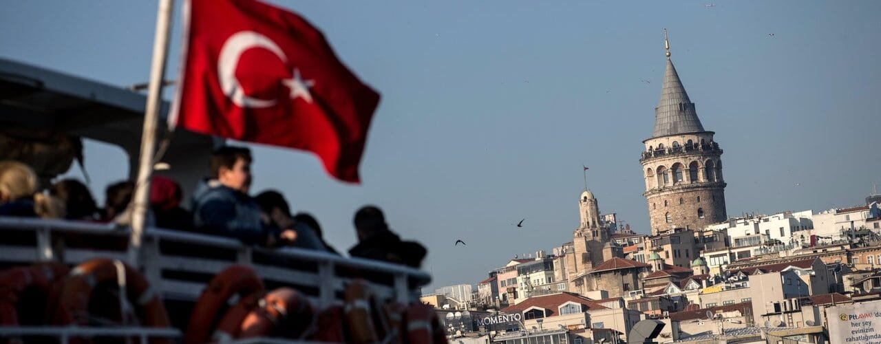 un-fuerte-terremoto-de-magnitud-6,2-sacude-el-mar-de-marmara-y-estambul