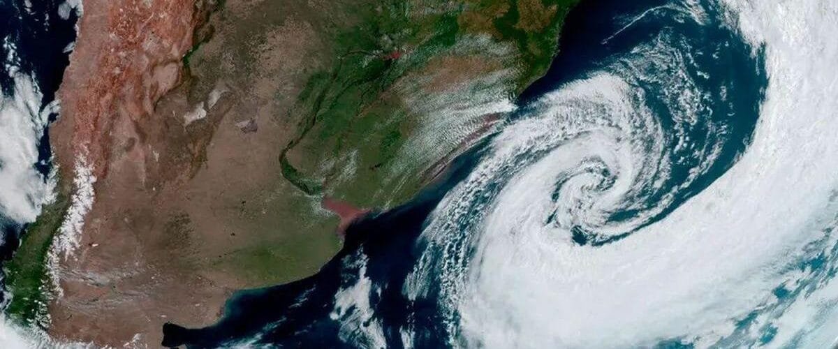 doble-ciclon-brasileno:-que-se-espera-en-argentina